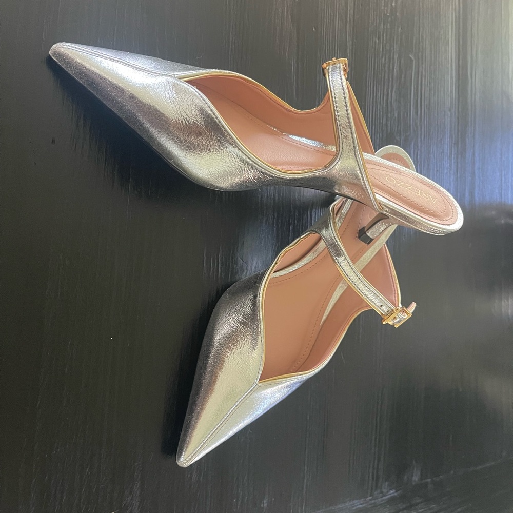 Chic Silver Women's Pointed-Toe Heels